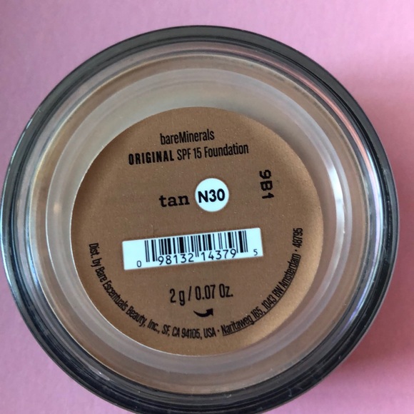 Bare Minerals Original SPF 15 Foundation - Picture 2 of 3